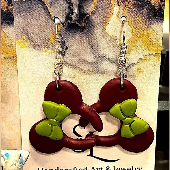 NEW Holiday Minnie Mouse Ears Polymer Clay Stud Dangle Earrings - Picture 1 of 1